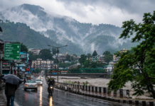 मौसम: पहाड़ों पर आज भी भारी बारिश की चेतावनी, कई जिलों में बारिश का यलो अलर्ट